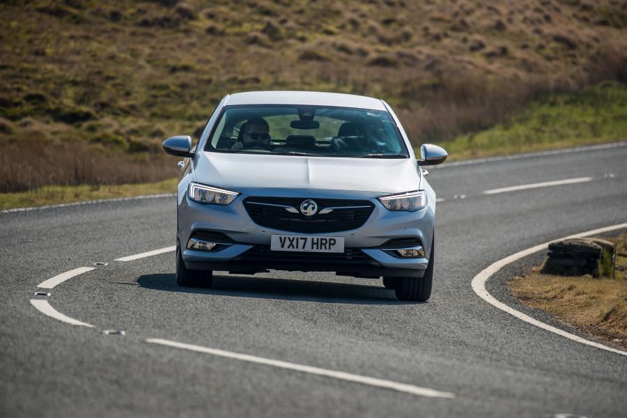  Vauxhall Insignia Grand Sport Turbo 2017 года  (фото 4 из 30)
